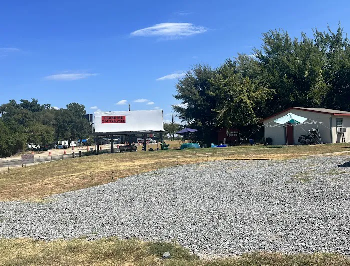 Texas Living Lakeview RV Park Picture 2