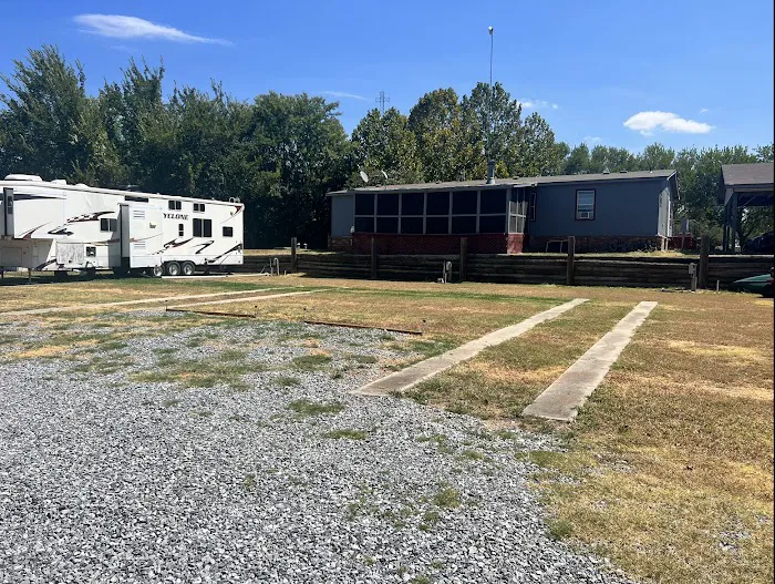 Texas Living Lakeview RV Park Picture 4