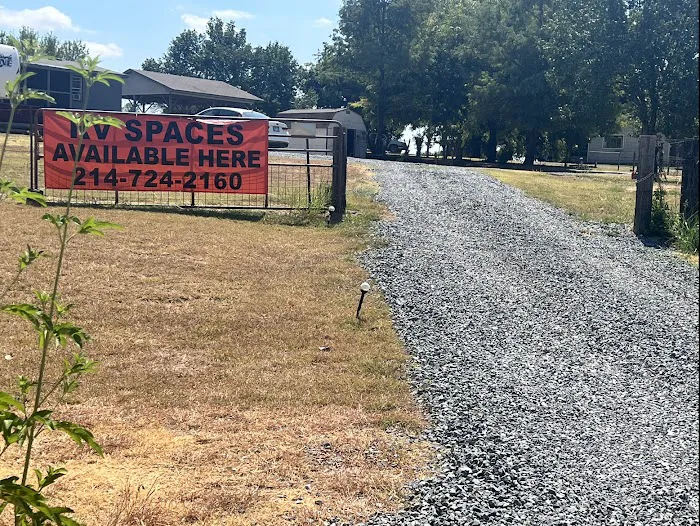 Texas Living Lakeview RV Park Picture 1