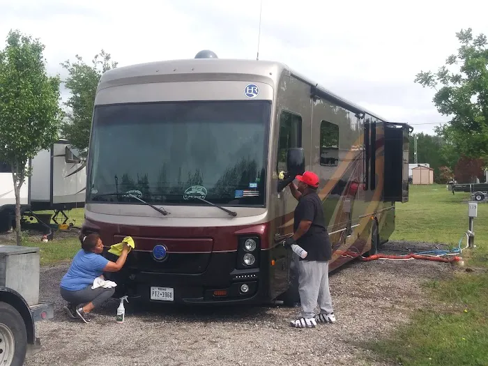 Branch RV Park Picture 4