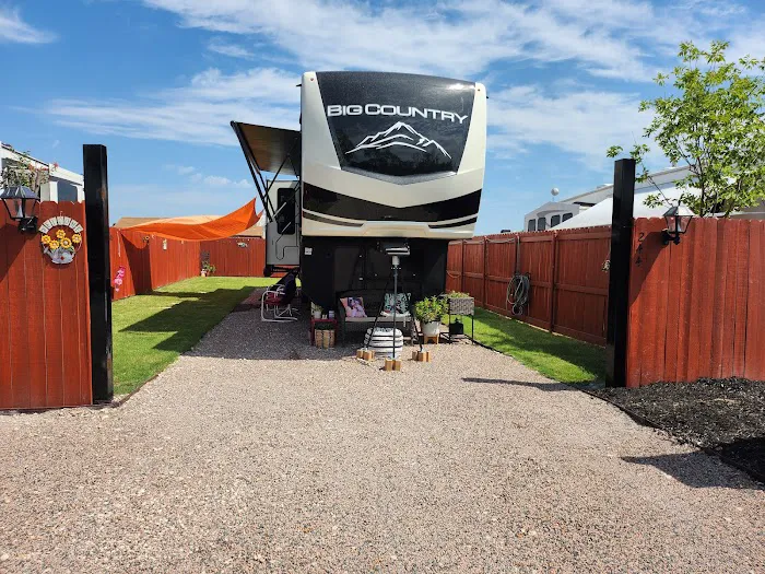 Princeton Luxury RV Park Picture 9