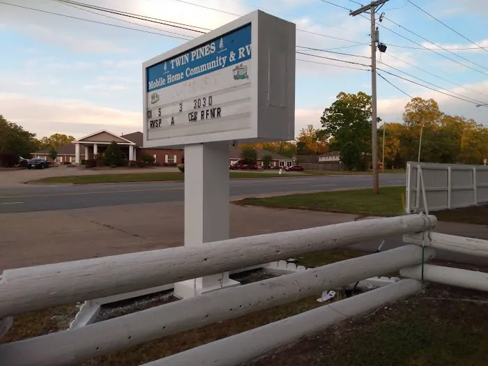 Twin Pines Mobile Home And RV Picture 1