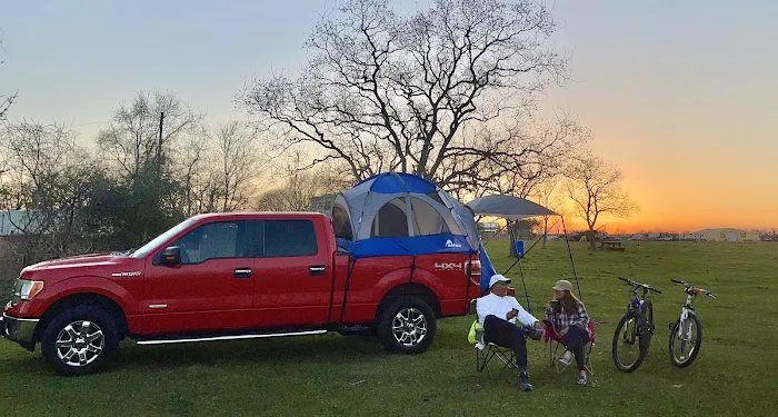 Brazos Bend RV Park & Storage Picture 10