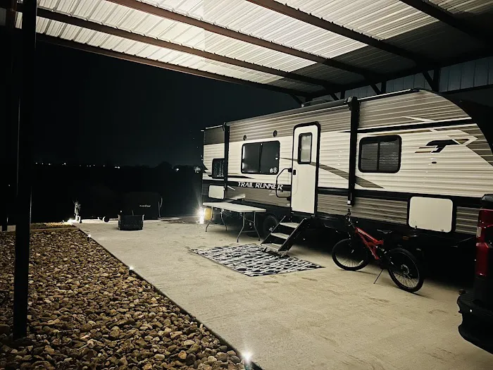 Jeske Rv Resort - Boat & Rv Storage Picture 5