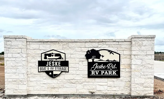 Jeske Rv Resort - Boat & Rv Storage Picture 3