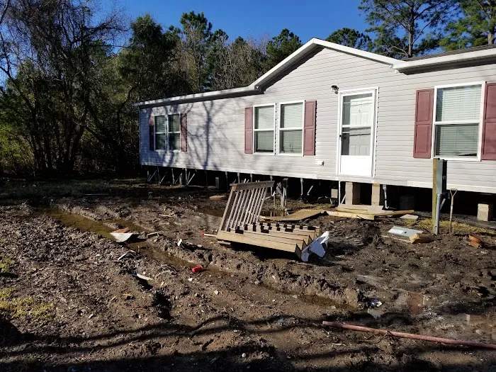 Highland Village Mobile Home Park Picture 8