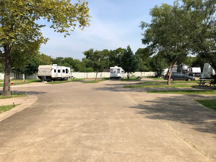 Highland Bayou RV Park Picture 7