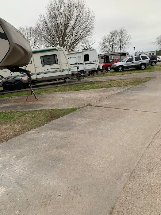 Lazy D RV Resort Picture 2