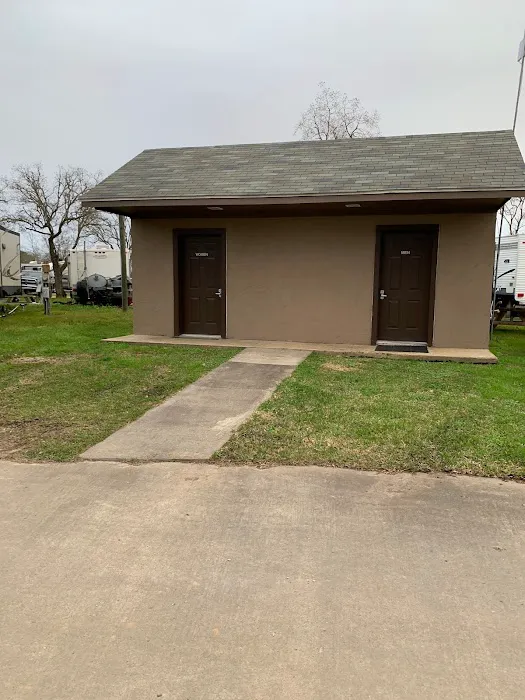 Lazy D RV Resort Picture 6