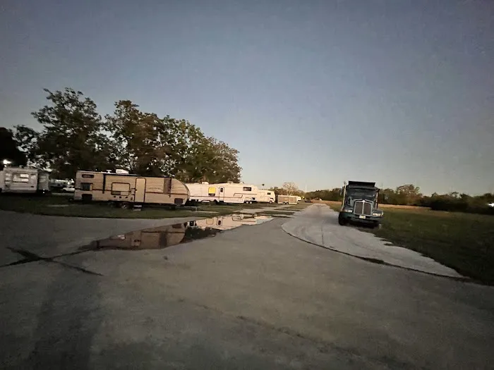 Lazy D RV Resort Picture 7