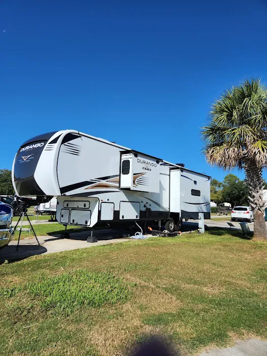 Lily's By the Bay RV Park Picture 1