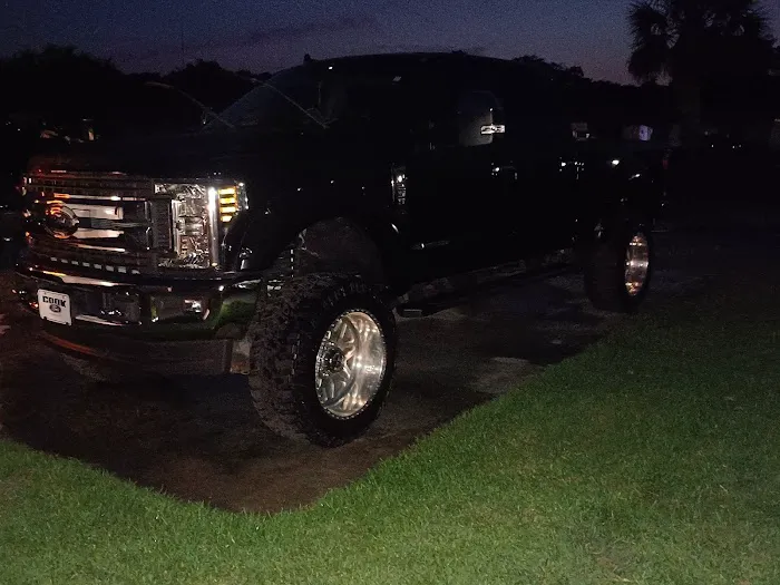 Lily's By the Bay RV Park Picture 4