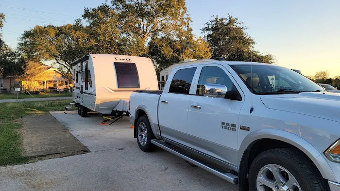 Lily's By the Bay RV Park Picture 10