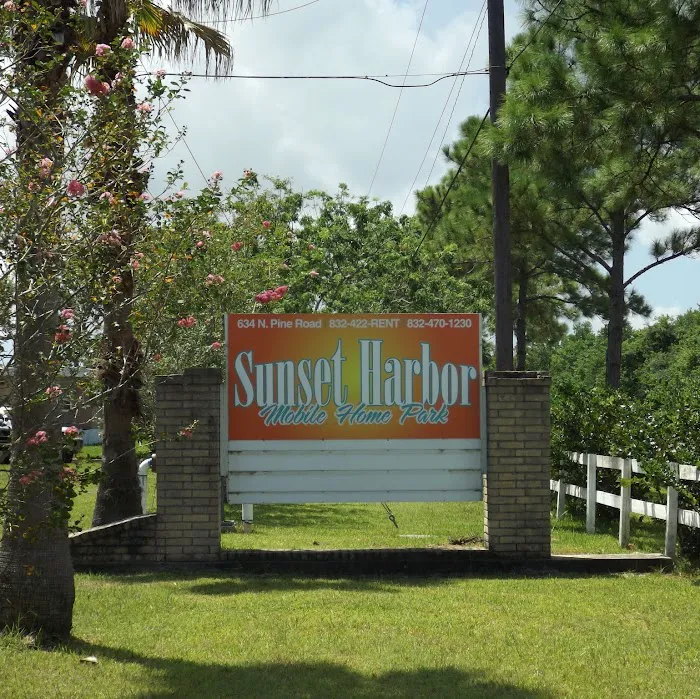 Sunset Harbor RV & Mobile Home Park Picture 3