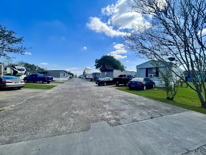 Sunset Harbor RV & Mobile Home Park Picture 2