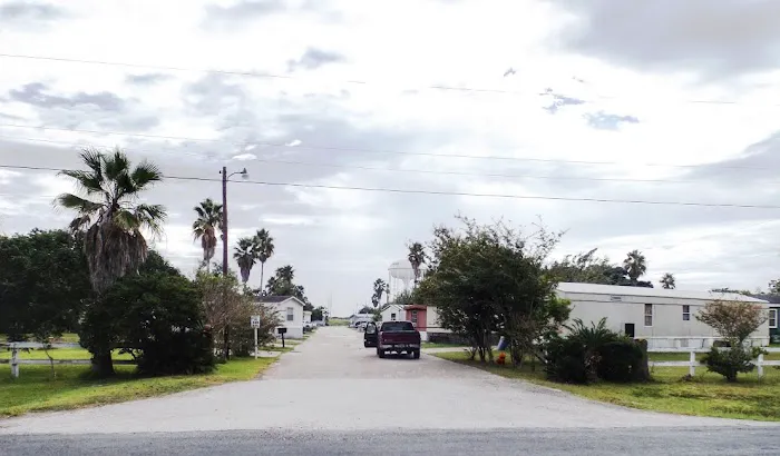 Sunset Harbor RV & Mobile Home Park Picture 10