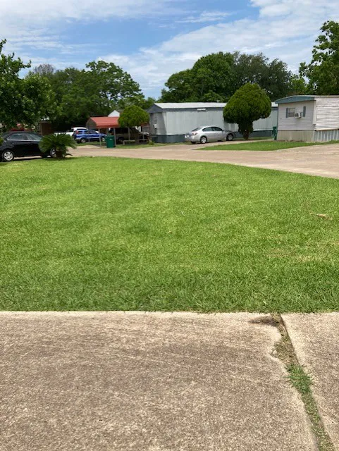 Bayside Mobile Home Park Picture 4