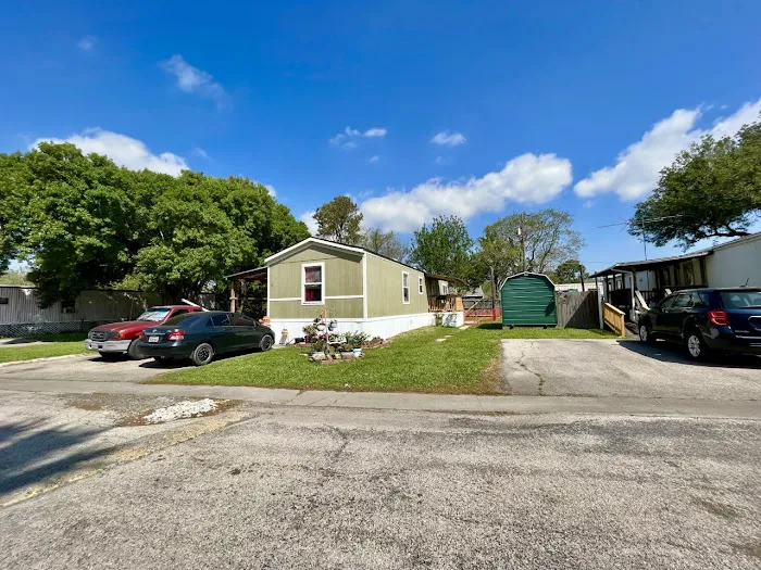 Bayside Mobile Home Park Picture 6