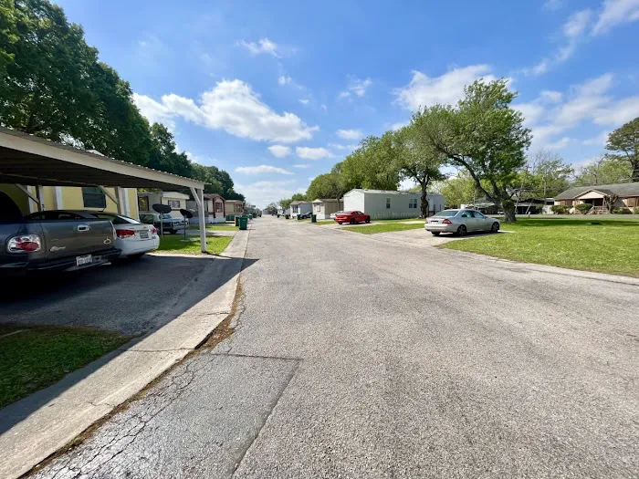 Bayside Mobile Home Park Picture 9