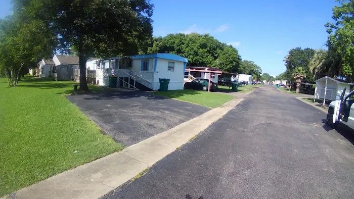 Bayside Mobile Home Park Picture 8