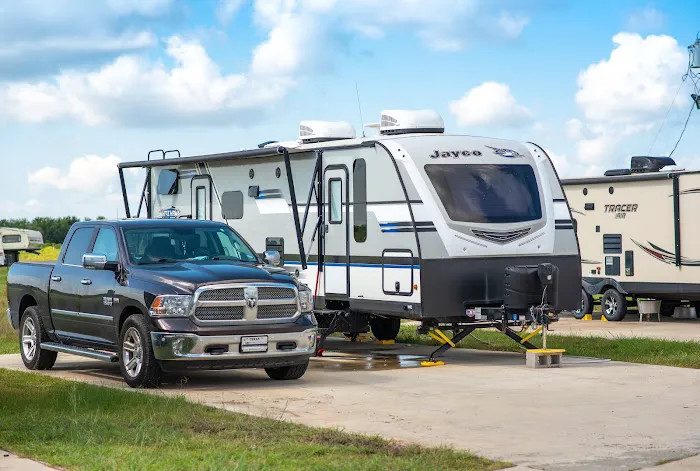 Big State RV Park Picture 7