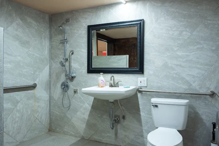 Big State RV Park Picture 10