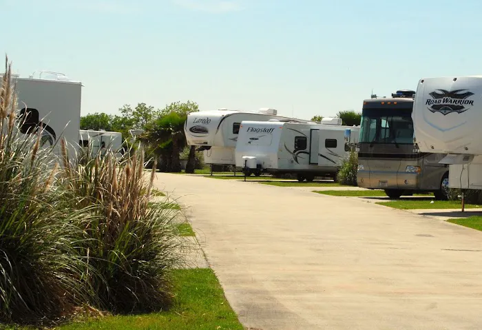 Ron Hoover Oasis RV Park Picture 4
