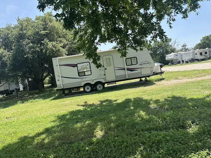College Station RV Park Picture 3