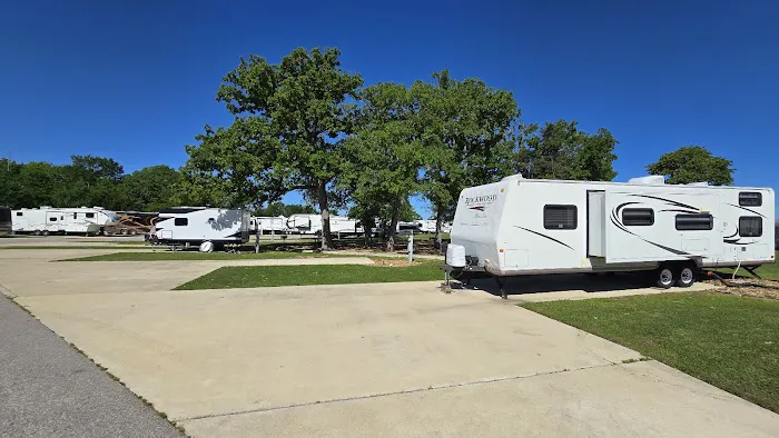 12th Park RV Resort Picture 3