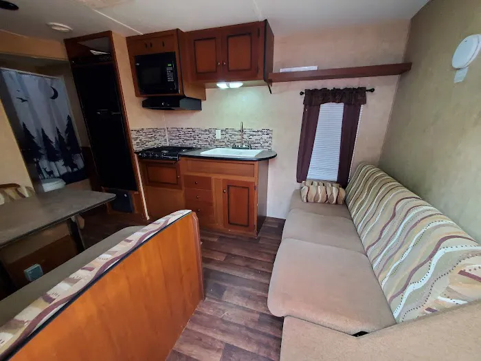 BCS Road-Runner RV Park Picture 9