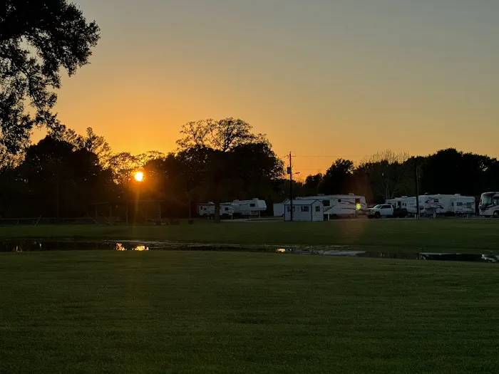 Round Top-Carmine RV Park Picture 8