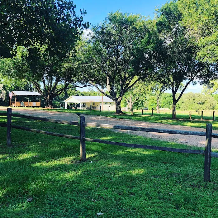 Round Top RV Park Picture 2