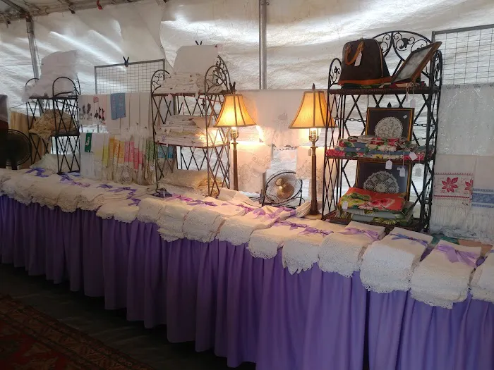 Round Top Roll Up RV Park Picture 6