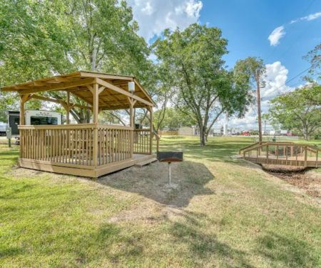 Oak Haven RV (formerly BCS Village 21 RV Park)