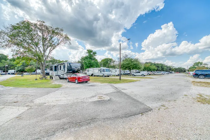 Oak Haven RV (formerly BCS Village 21 RV Park) Picture 8