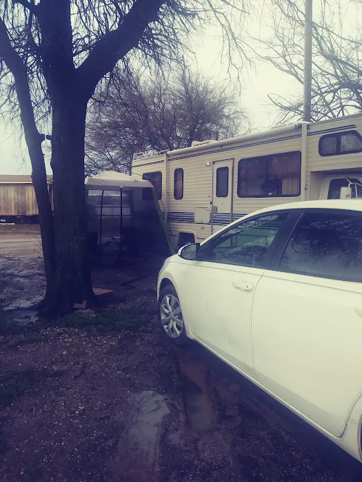 Oasis RV Park Picture 7
