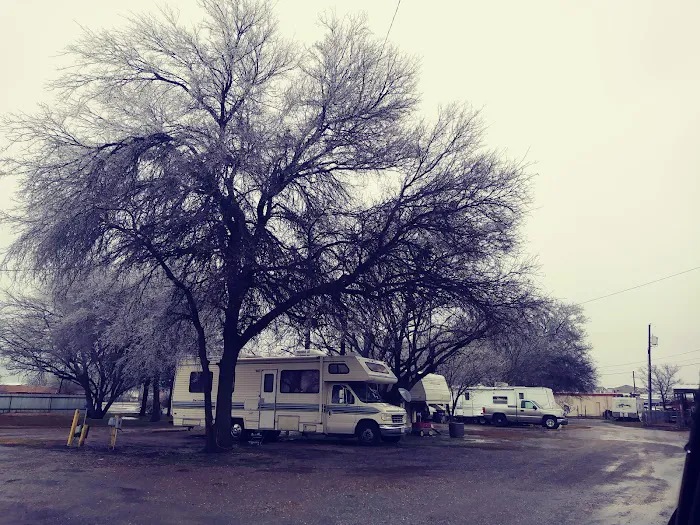 Oasis RV Park Picture 4