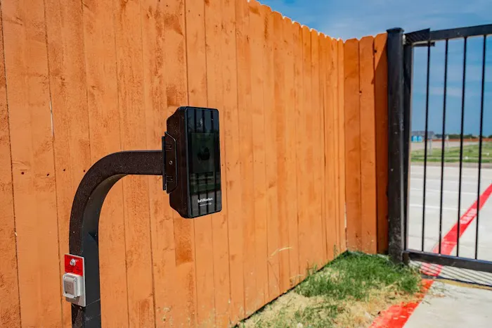 Lake Vibe RV Park Picture 3