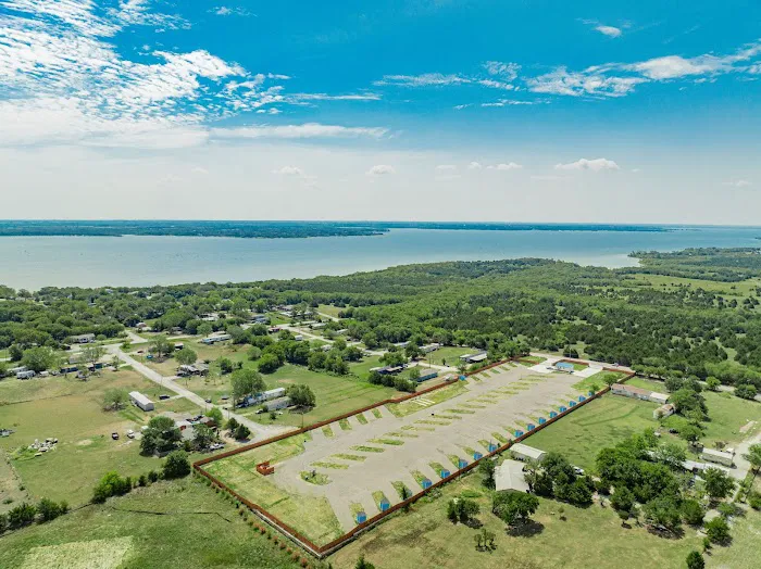 Lake Vibe RV Park Picture 8