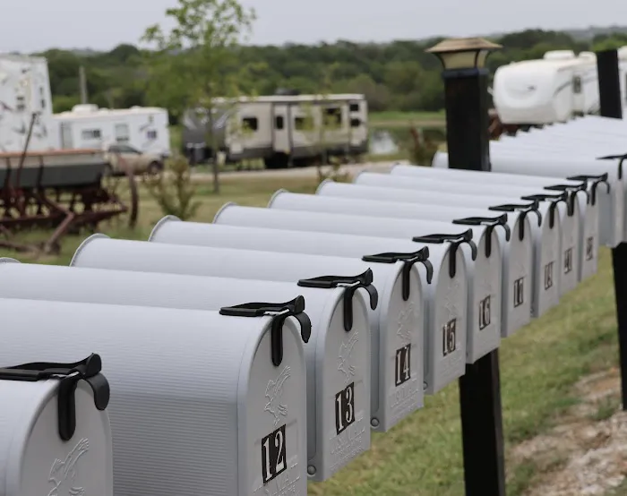 Smith Farms RV Park Picture 4