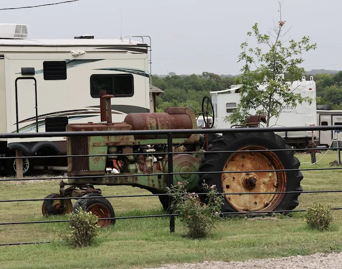 Smith Farms RV Park Picture 2