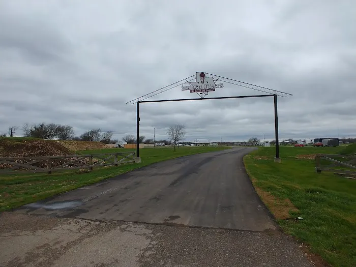 Briar Flats RV Resort and Stables Picture 3