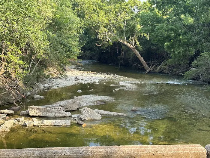 Shady Meadows Mobile Home Park Picture 9