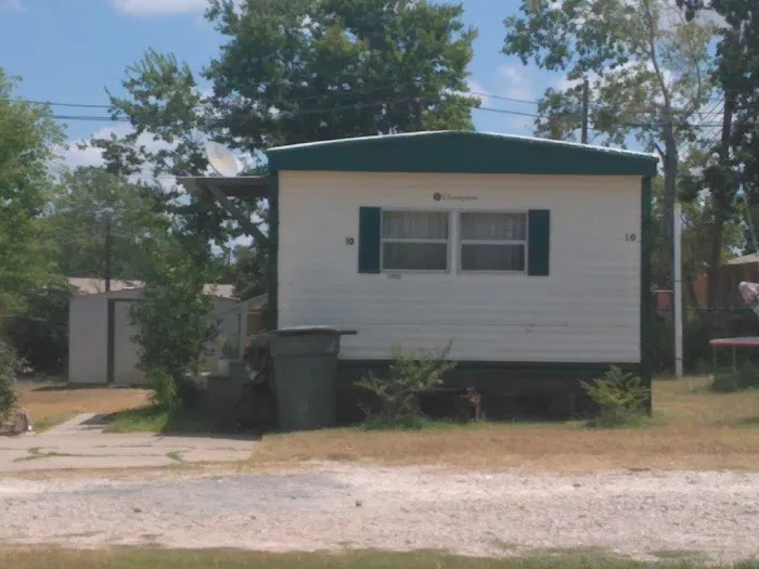 Westwood Mobile Home Park Picture 4