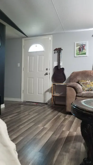 Oakwood Manufactured Home Community Picture 2