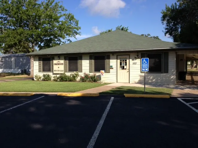 Oakwood Manufactured Home Community Picture 10