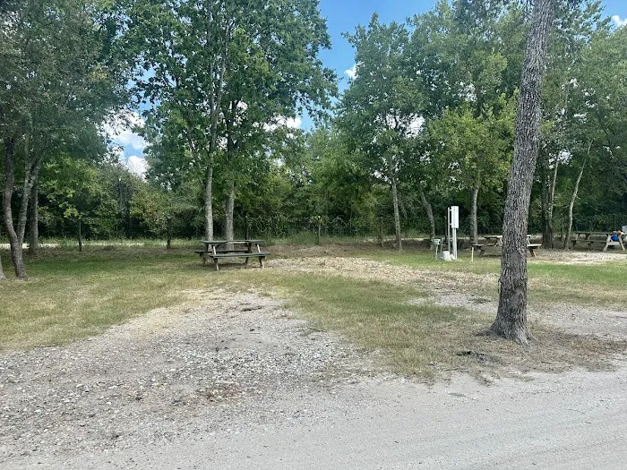 Jones Road RV Park Picture 6