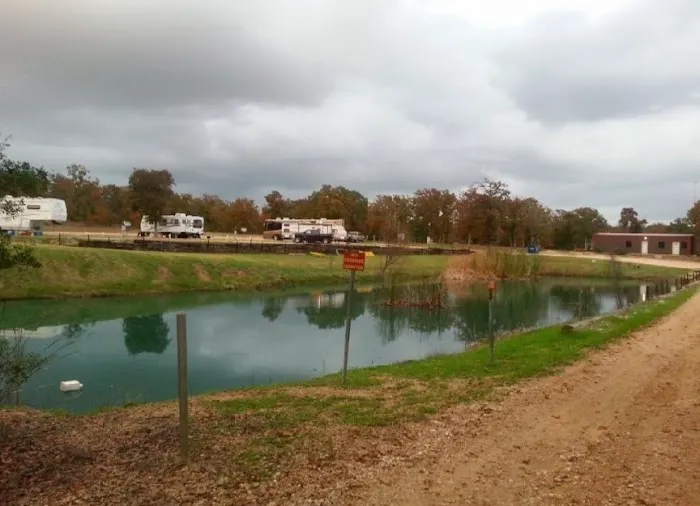 Cosmic Duck RV Park Picture 3