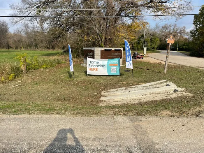 Los Robles Mobile Home Community Picture 10