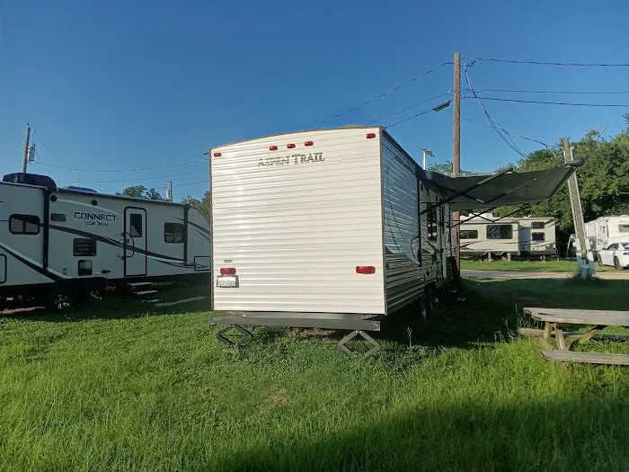 Rockdale RV Park Rear Entrance Picture 6